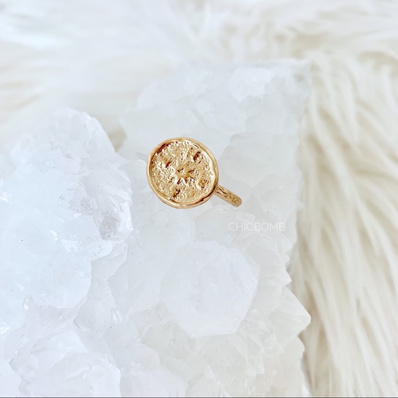 RESTOCKED NSEW compass ring in gold - Picture 2 of 8